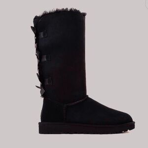 UGG Women’s Bailey Bow II Triple  Bow Tall Boots Size 9 in Grey Suede